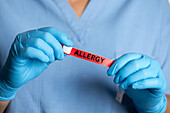 Hospital allergy alert wristband