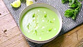 Pea cream with citrus and mint - Step by step