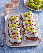 Meringue slices with chocolate and fruit