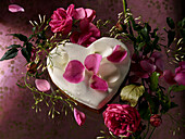 Heart-shaped jasmine rose cake
