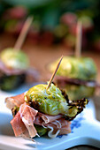Brussels sprouts with salami and prosciutto