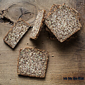 Sliced yeast-free multigrain bread