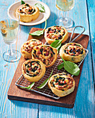 Savoury rolls with spinach, bacon and tofu