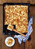Apple pie tray bake with brittle