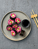 Futomaki with beetroot