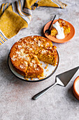 Glutenfreier Butternusskürbis-Orangen-Sirupkuchen mit Maisgrieß