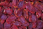 Dried tomatoes (full-frame)