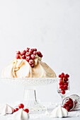 Pavlova with frozen red currants