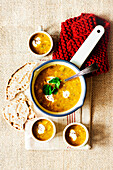 Curry mushroom and lentil soup