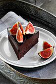 Brownie with fresh figs