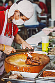 Asian soup kitchen (Chinatown, Bangkok)