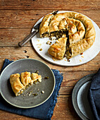 Börek mit Feta und Grünkohl