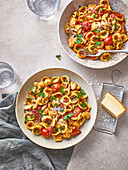 Orecchiette mit Butterbohnen, Petersilie, Chili und Zitrone