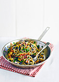 Spaghetti mit Knoblauchpilzen und Prosciutto