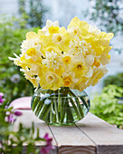 Mixed daffodil bouquet