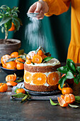 Mandarin cake with cream cheese