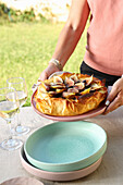 Berry with filo leaves baked with figs