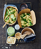 Penne ‘to go’ with broccoli and yoghurt pesto