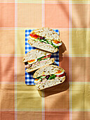 Sandwich im Pan-Bagnat-Stil