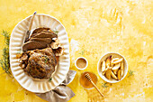 Roastbeef mit Knoblauch und Kartoffeln