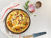 Vegetable quiche with hot smoked salmon