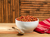A bowl of baked beans