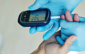 Measuring blood sugar level