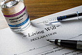 Living will declaration form, conceptual image