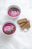 Cold beetroot and yoghurt soup