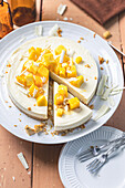 White chocolate cheesecake with mango