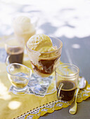 Affogato al caffè (Vanilla ice cream & coffee)