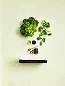 Zutaten für gesunde Gemüsechips aus Grünkohl