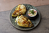 Grilled pointed cabbage with remoulade