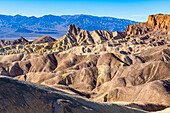 Bunte Sandsteinformationen, Zabriskie Point, Death Valley, Kalifornien, Vereinigte Staaten von Amerika, Nordamerika