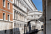 Blick auf die Seufzerbrücke, Rio di Palazzo, Venedig, UNESCO-Weltkulturerbe, Venetien, Italien, Europa