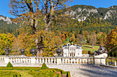 Schloss Linderhof, Graswangtal, Ammergauer Alpen, Oberbayern, Deutschland, Europa
