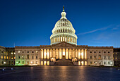 Kapitolgebäude der Vereinigten Staaten bei Nacht, Capitol Hill, Washington DC, Vereinigte Staaten von Amerika, Nordamerika