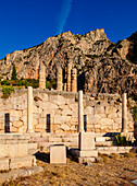 Stoa der Athener, Delphi, UNESCO-Welterbestätte, Phokis, Griechenland, Europa