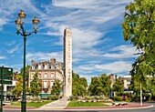 Das Kriegerdenkmal im Zentrum von Epernay, Zentrum der Champagnerproduktion, Marne, Frankreich, Europa