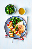 Chicken kebab with pita and peppers