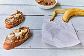 Slices of bread topped with chocolate-banana cream