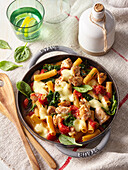 Pasta casserole with chicken and spinach