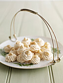 Coffee hazelnut meringues