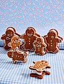 Gingerbread men with s'mores