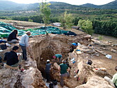 Excavations at Cueva Des-Cubierta, Pinilla del Valle, Spain