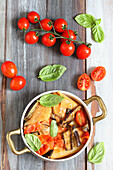 Pennoni with tomatoes, aubergines and scamorza cheese