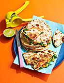 Vegetarische Quesadillas mit Pilzen und Babyspinat