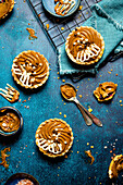 Caramel cupcakes with chocolate pearls