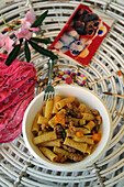 Rigatoni with minced sausage and pumpkin