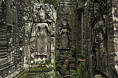 Beeindruckende Buddha-Gesichter in Bayon Wat, erbaut von König Jayavarman Vii Ende des 12. Jahrhunderts, aus Angkor; Siem Reap, Kambodscha